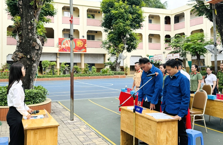 Phiên tòa giả định ở TP.HCM: Một phút thử ma túy, người lĩnh 2 năm tù, người nhận 9 năm - Ảnh 2.