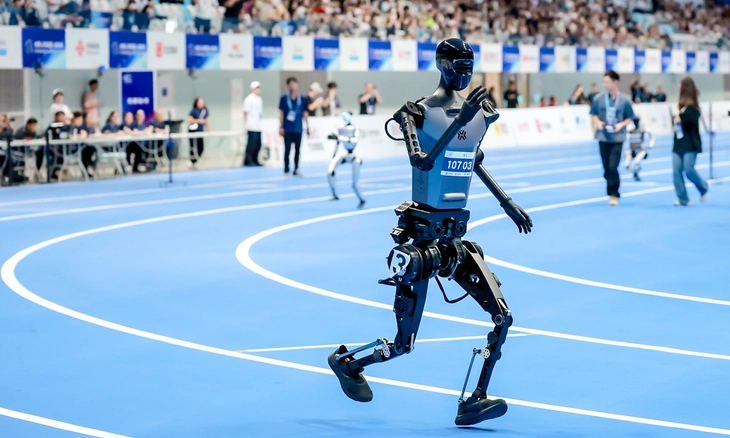 Hơn 2.000 robot hình người sắp 'thi đấu thể thao', có cả 'làng vận động viên' - Ảnh 1.