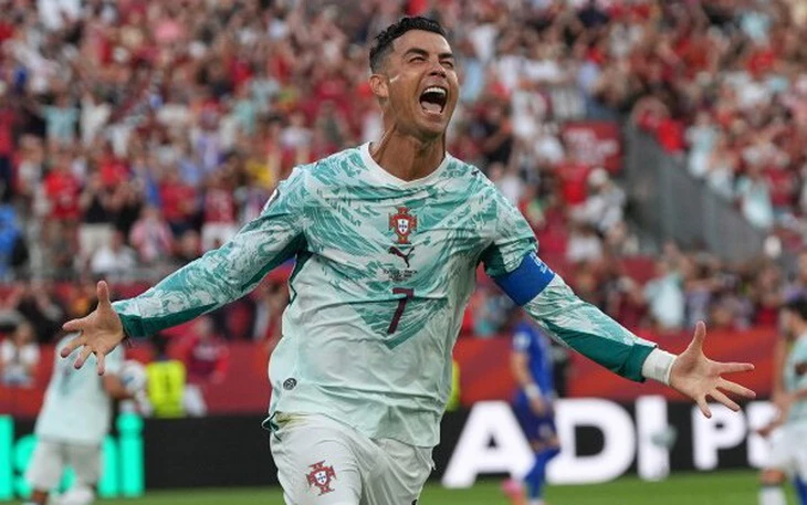 Neymar là ‘nạn nhân’ đầu tiên của luật mới dành cho... thủ môn - Ảnh 4.