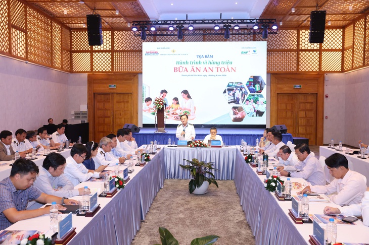 TP.HCM: Tiêu huỷ hàng chục tấn thịt bẩn - Ảnh 2.