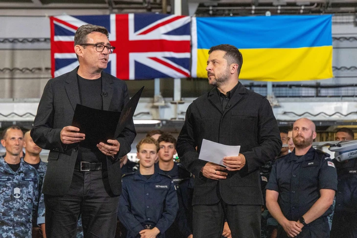 Anh tuyên bố vẫn ủng hộ Ukraine 100% bất chấp đe dọa từ Nga - Ảnh 1.