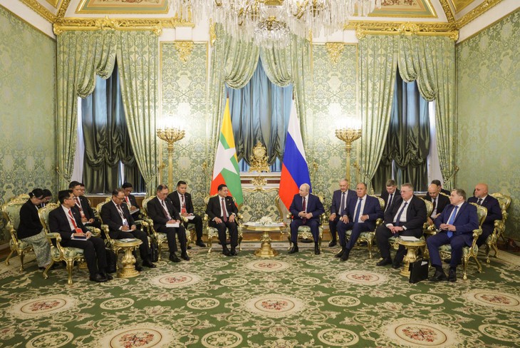 Tổng thống Myanmar Min Aung Hlaing tới Nga gặp ông Putin - Ảnh 2.