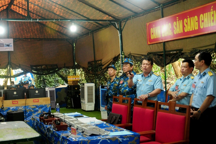 Dàn khí tài hiện đại Quân chủng PK-KQ diễn tập lớn ở miền Trung - Ảnh 3.