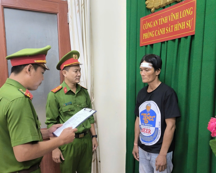 Ghen tuông vì bạn gái đi ăn cơm tấm với người khác, dùng dao đâm chết người - Ảnh 1.
