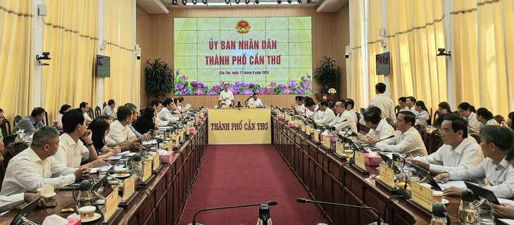 Thành ủy Cần Thơ: triệt để khắc phục tâm lý phân biệt địa phương, cơ quan hay đơn vị cũ  - Ảnh 2.