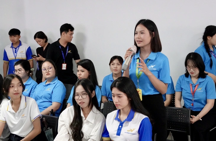 Sinh viên Trường đại học Lạc Hồng học 'Làm báo cùng Tuổi Trẻ' - Ảnh 3.