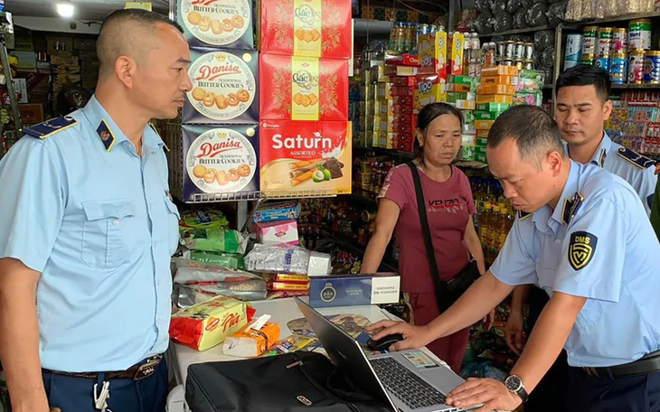 Cán bộ, công chức Cần Thơ sẽ bị xử lý nếu dùng thuốc lá điếu nhập lậu - Ảnh 2.