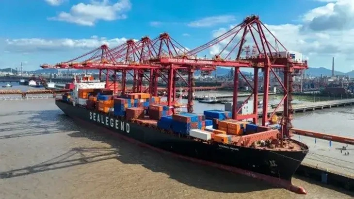 Trung Quốc mở tuyến hàng hải Bắc cực, tìm đường tránh Hormuz và Suez - Ảnh 1.