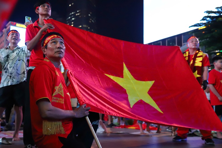 Không khí Rực rỡ chờ đội tuyển Việt Nam chiến thắng Malaysia tại ASEAN Cup 2026 - Ảnh 8.