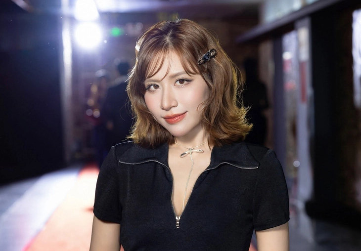 Tín Nguyễn: 'Người ta nói nhìn tôi bần bần mà xây được biệt thự cho ba mẹ'   - Ảnh 1.