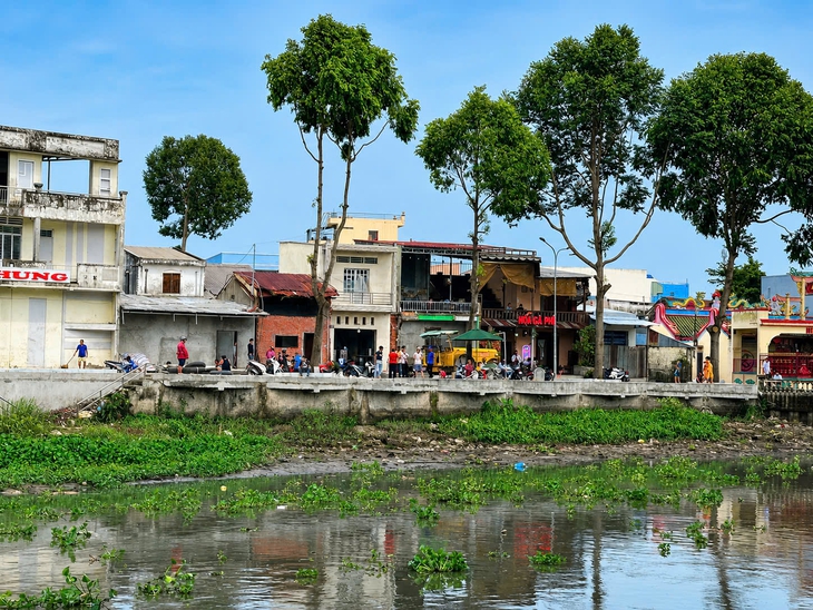 Tìm được thi thể thanh niên thách nhau bơi qua sông Maspero ở Cần Thơ - Ảnh 1.