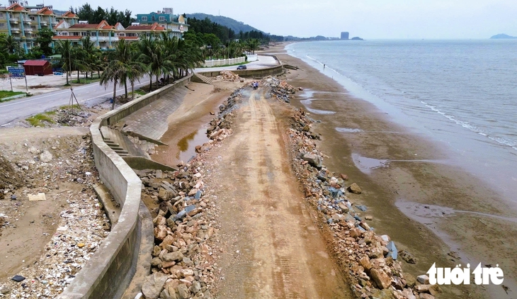 Nhà đầu tư lo mất bãi tắm - ‘mỏ vàng’ du lịch ở Thanh Hóa, địa phương nói gì? - Ảnh 6.