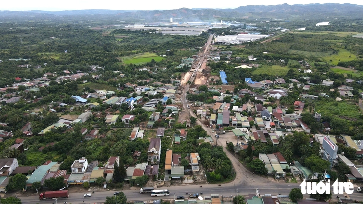 Đắk Lắk gỡ nâng cấp hạ tầng, logistics từ nhà máy đến cảng biển để hút đầu tư - Ảnh 1.