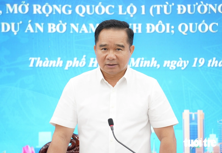Chủ tịch UBND TP.HCM Nguyễn Văn Được: Mở rộng quốc lộ 1 khởi công dịp 2-9, mặt bằng phải xong trong tháng  - Ảnh 1.