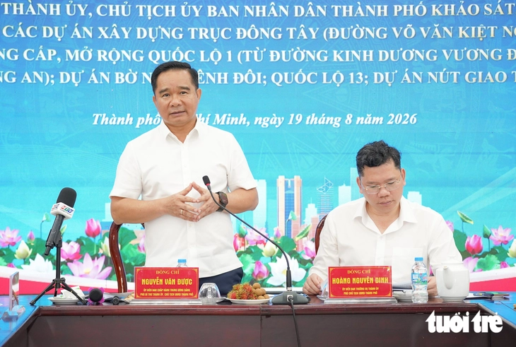 Chủ tịch UBND TP.HCM Nguyễn Văn Được chỉ đạo gom dự án ven kênh rạch cùng tuyến - Ảnh 1.
