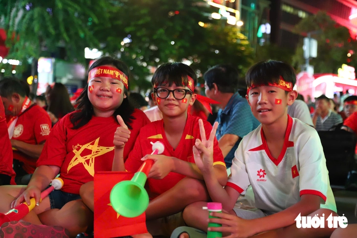 Không khí Rực rỡ chờ đội tuyển Việt Nam chiến thắng Malaysia tại ASEAN Cup 2026 - Ảnh 1.