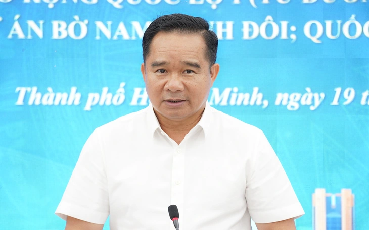Chủ tịch UBND TP.HCM Nguyễn Văn Được chỉ đạo gom các dự án ven kênh rạch cùng tuyến - Ảnh 6.