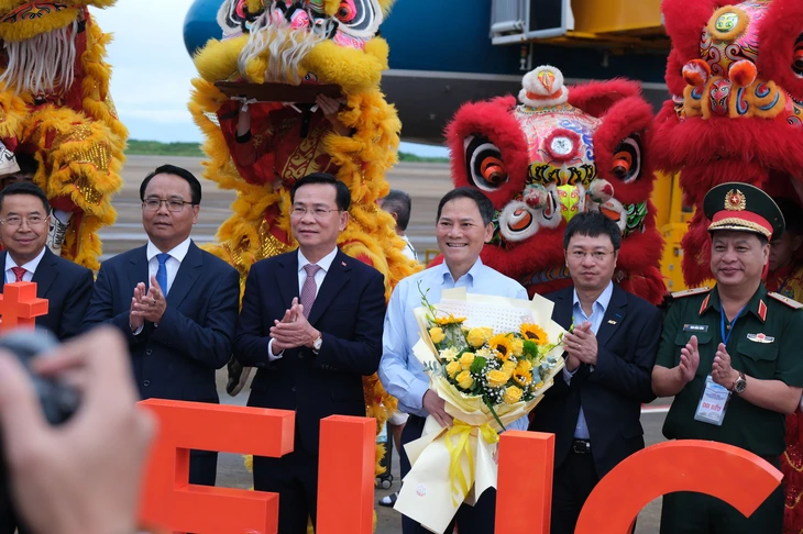 Sân bay Liên Khương khai thác trở lại, ngày đầu đón 1000 khách đến Đà Lạt - Ảnh 2.