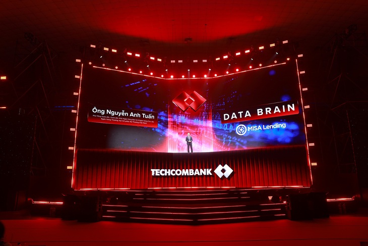 Tiên phong ứng dụng dữ liệu và AI, Techcombank tiếp tục dẫn dắt chuyển đổi số ngành ngân hàng - Ảnh 1.