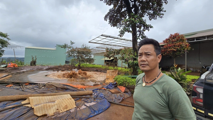 Giếng khoan phun bọt khí, nước cao hơn 10m: Giếng vẫn phun trào, âm thanh như sóng vỗ - Ảnh 1.