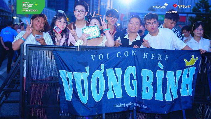 Hàng ngàn khán giả 'cháy' cùng Bích Phương, Hoàng Dũng tại đại nhạc hội VPBank Prime's Night - Ảnh 7.