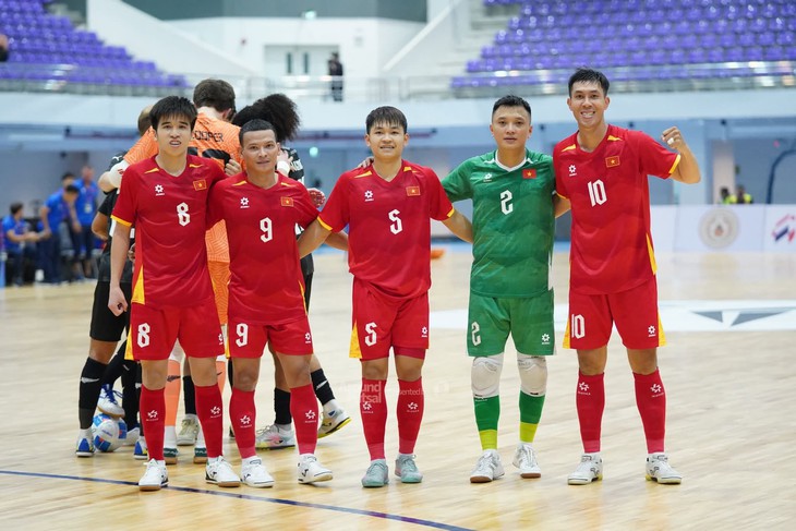 Tuyển futsal Việt Nam thắng đậm New Zealand - Ảnh 2.