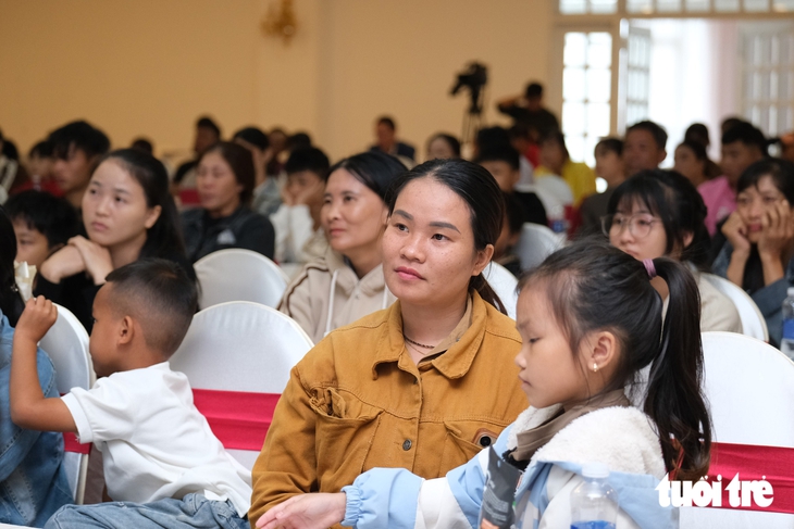 Trao điểm tựa và niềm tin vượt qua khó khăn - Ảnh 4.