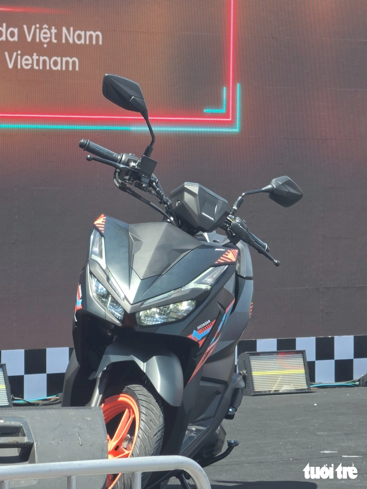 Honda Vario 2027 chốt giá từ 42,7 triệu đồng, thêm bản ghi-đông trần như mô tô - Ảnh 7.