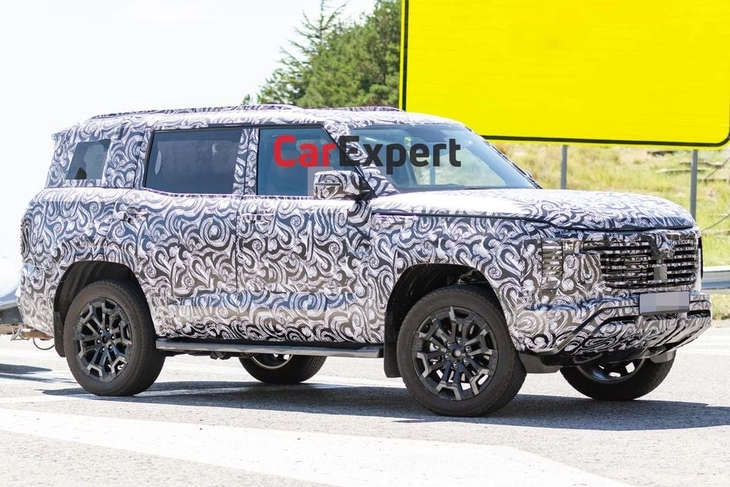 Mitsubishi Pajero mới dễ có bản hybrid cắm sạc như Outlander - Ảnh 2.
