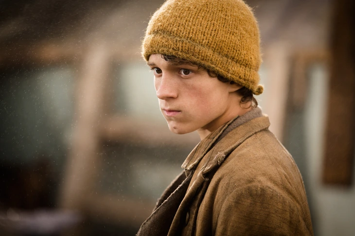 5 phim hay nhất của Tom Holland, từ Spider-Man đến The Odyssey - Ảnh 2.