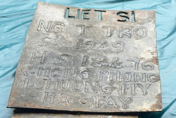 Tìm thông tin liệt sĩ từ tấm nhôm ở ngôi ghi tên NG T TRO - Ảnh 1.