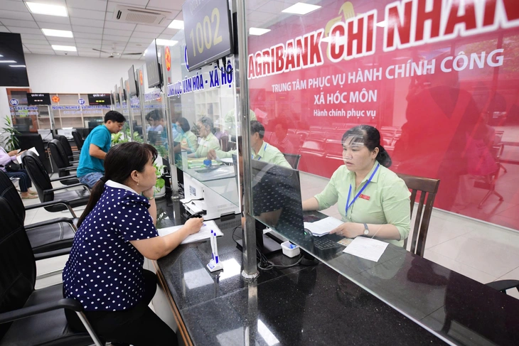 Bộ Nội vụ trả lời kiến nghị cử tri TP.HCM về người không chuyên trách cấp xã, chế độ với cấp phó đoàn thể - Ảnh 1.