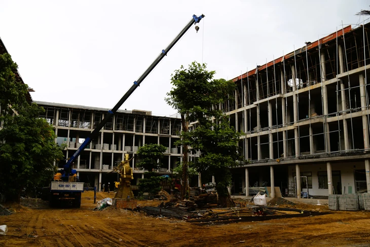 Trường học giữa trung tâm Đà Nẵng ngổn ngang trước thềm năm học mới - Ảnh 5.