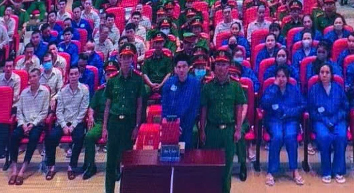 Ca sĩ Chi Dân thừa nhận rủ nhóm bạn hùn tiền, phê pha ma túy suốt nhiều ngày liền - Ảnh 1.