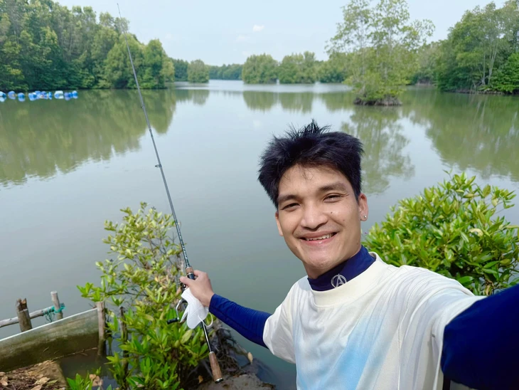 Mạc Văn Khoa hoang mang vì bị đồn vỡ nợ 100 tỉ   - Ảnh 2.