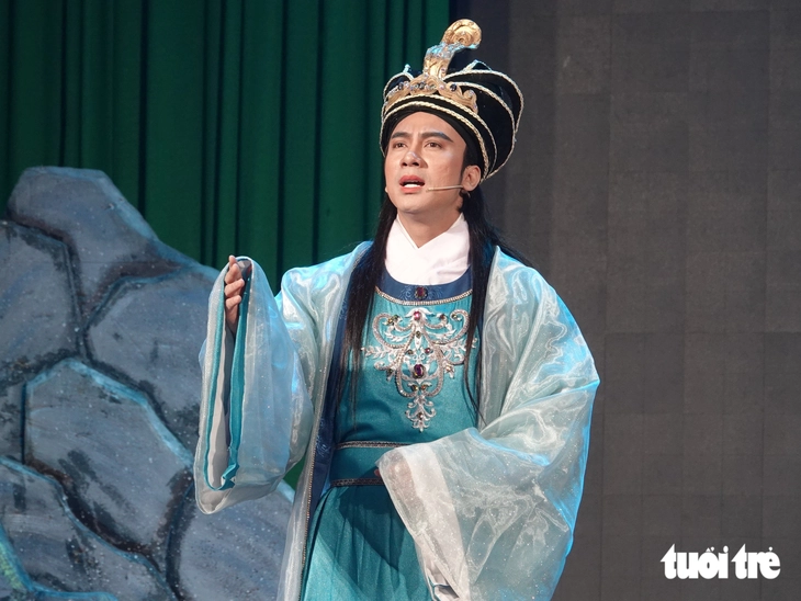 Kim Tử Long, Ngọc Huyền, Vũ Luân ‘vướng’ tình tay ba trong Giang san mỹ nhân - Ảnh 3.