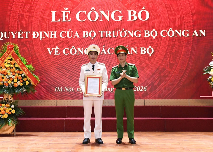 Đại tá Trương Văn Hồng làm Phó Cục trưởng Cục Cảnh sát điều tra tội phạm về ma túy - Ảnh 2.