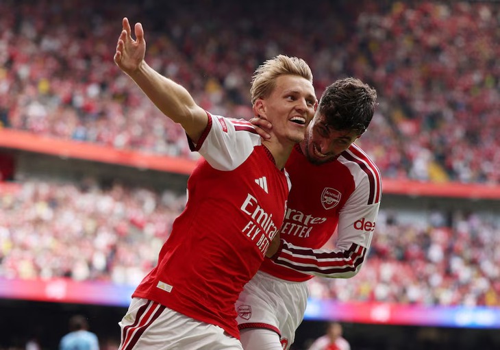 Arsenal và tham vọng bảo vệ thành công chức vô địch Ngoại hạng Anh - Ảnh 1.