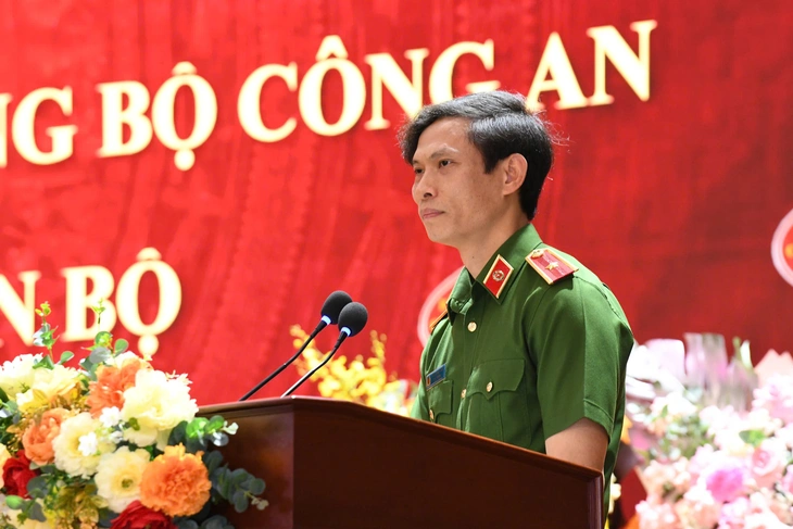 Đại tá Trương Văn Hồng làm Phó Cục trưởng Cục Cảnh sát điều tra tội phạm về ma túy - Ảnh 3.