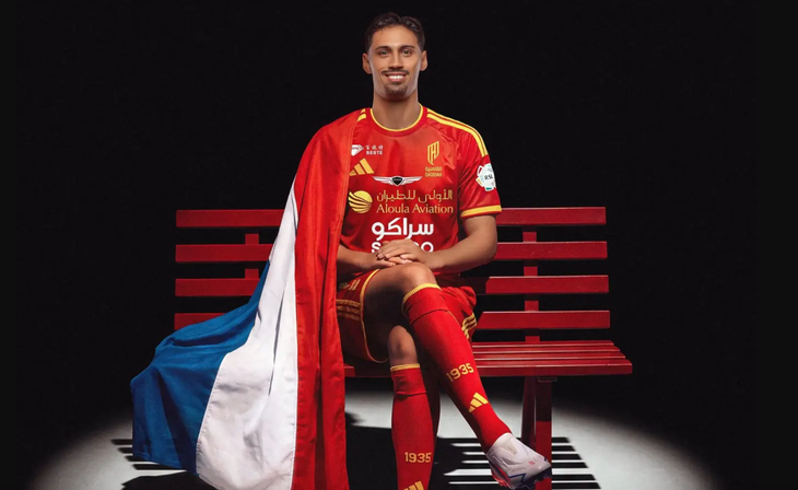 Man City bán nhanh tiền vệ gốc Indonesia sang Saudi Arabia - Ảnh 1.