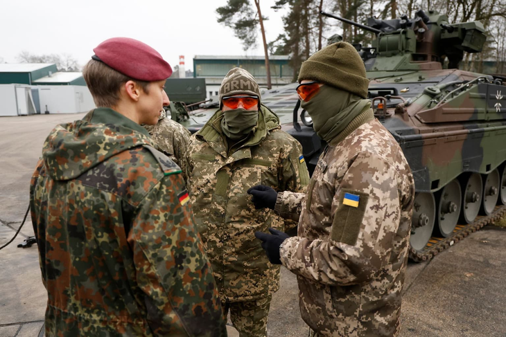 Binh sĩ Ukraine lợi dụng các khóa huấn luyện ở Đức để đào ngũ - Ảnh 1.