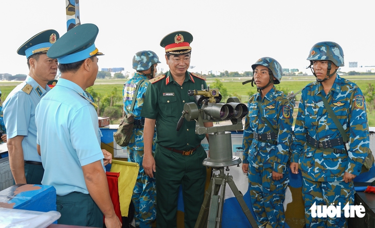 Bộ Quốc phòng kiểm tra công tác sẵn sàng chiến đấu tại Sư đoàn 367 dịp Quốc khánh 2-9 - Ảnh 5.