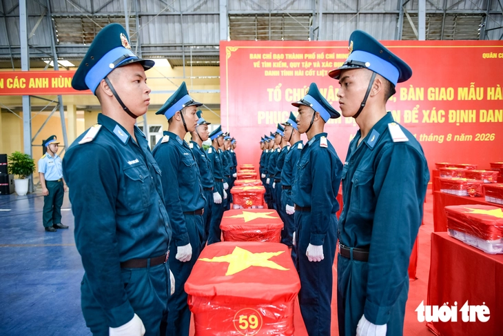 7.104 mẫu sinh phẩm hài cốt liệt sĩ từ TP Hồ Chí Minh đã tới Hà Nội - Ảnh 11.