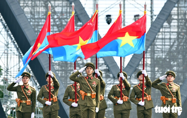 Trung tướng Lê Văn Hướng kiểm tra, động viên các lực lượng diễu binh "Tổ quốc trong tim" - Ảnh 8.