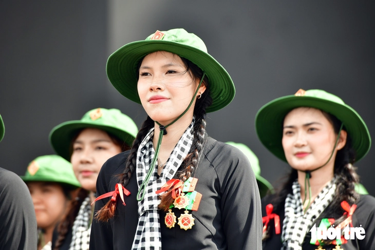 Trung tướng Lê Văn Hướng kiểm tra, động viên các lực lượng diễu binh "Tổ quốc trong tim" - Ảnh 9.