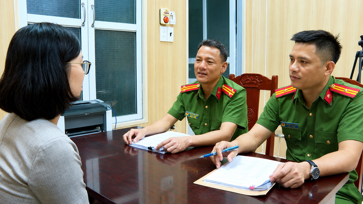 Bắt tạm giam cựu phó giám đốc ngân hàng lập sổ tiết kiệm giả, chiếm đoạt hàng tỉ đồng - Ảnh 2.