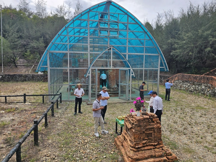  Tìm cách chống ngập cho di tích tháp Chăm đạt kỷ lục thế giới  - Ảnh 1.