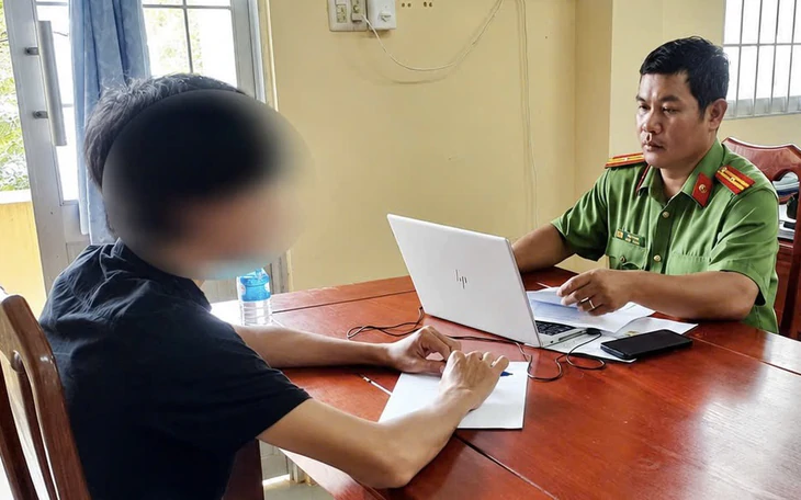 Bộ đội biên phòng phá đường dây chuyên đưa người nước ngoài xuất, nhập cảnh trái phép - Ảnh 5.
