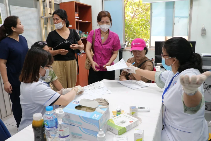 Trạm y tế gắn với bệnh viện lớn: Làm gì để tạo niềm tin để người dân khám gần nhà - Ảnh 2.