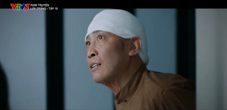 Lửa trắng: bộ râu 'bất thường' và sự đáng thương của trùm xã hội đen - Ảnh 3.